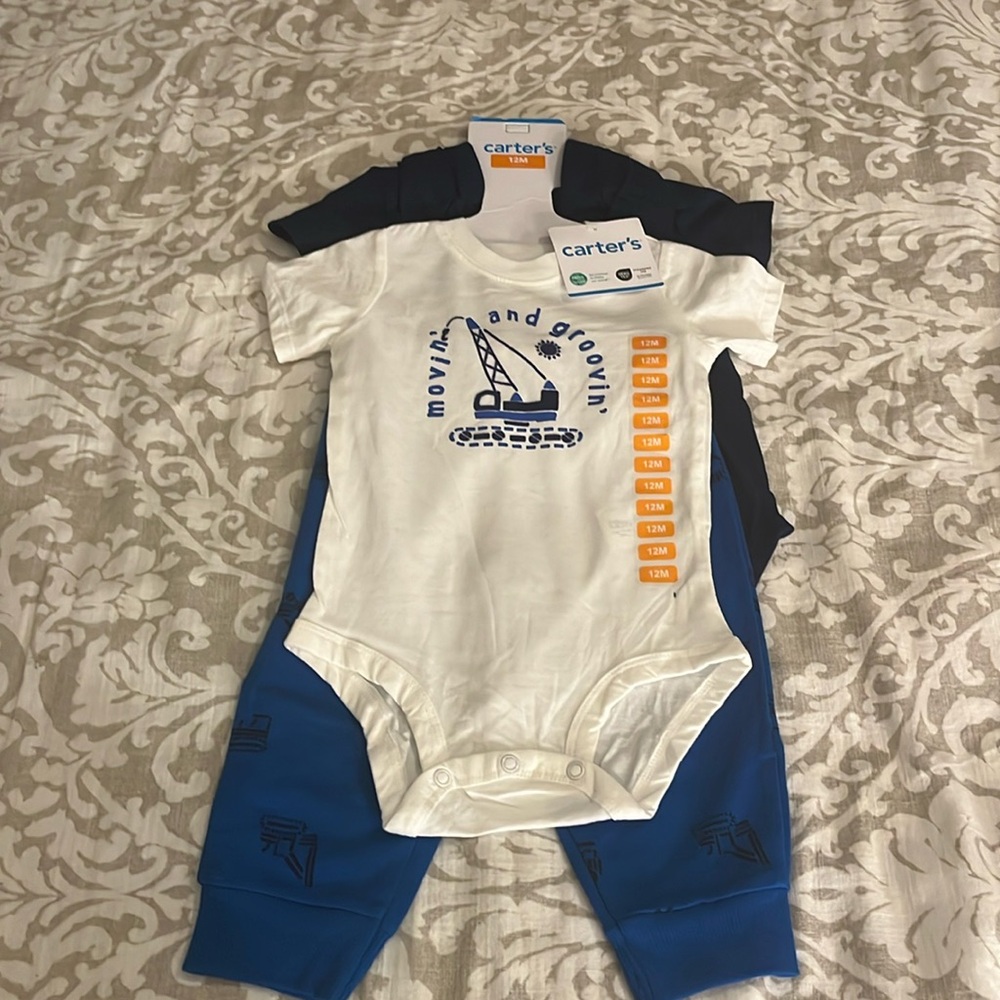 NWT Carter’s 3 pc Boy’s set size 12 months